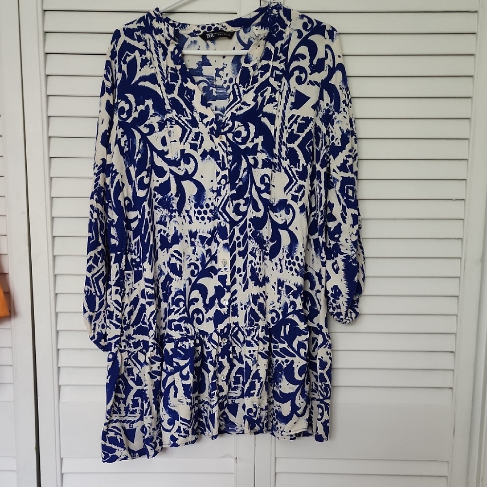 Blue and White Patterned Tunic Top
